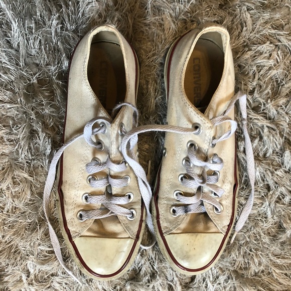 Converse 6.5 (fits women 7.5) classic whites - Picture 2 of 7